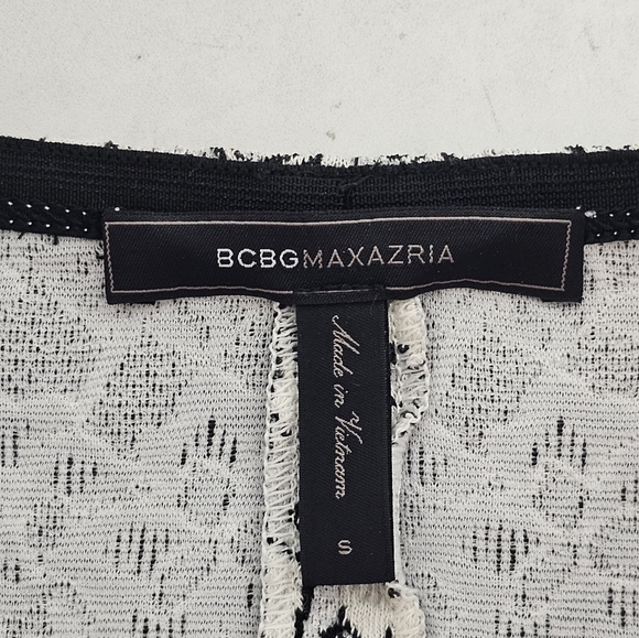 BCBGMAXZRIA Chic Black and White Floral Mini Skirt Small Preowned - Picture 5 of 6